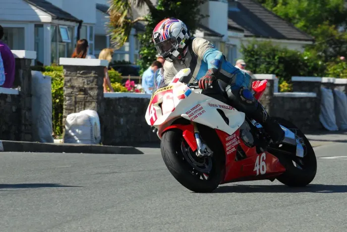 Framed Print : Alan Phillips (BMW) 2014 Southern 100 Framed Print : Alan Phillips (BMW) 2014 Southern 100