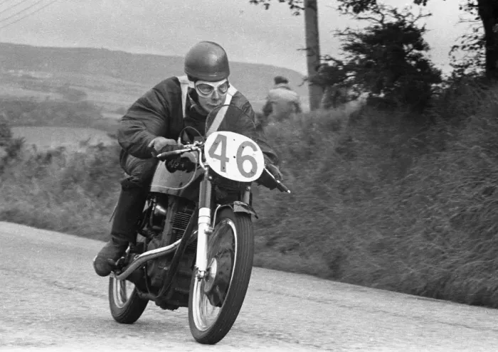 Framed Print : Alan Raynor (AJS) 1954 Junior Manx Grand Prix Framed Print : Alan Raynor (AJS) 1954 Junior Manx Grand Prix