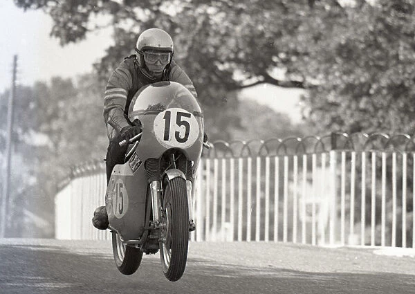 Alan Ryall (Seeley) 1971 Senior Manx Grand Prix