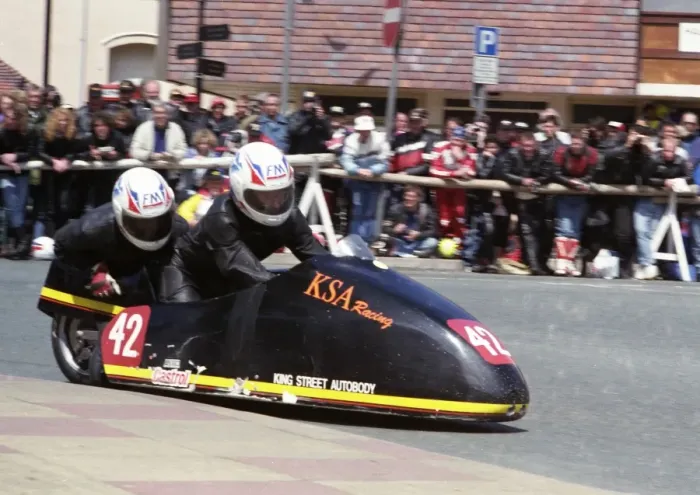 Framed Print : Alan Shand & Bill Middleton (Baker Honda) 1994 Sidecar TT Framed Print : Alan Shand & Bill Middleton (Baker Honda) 1994 Sidecar TT