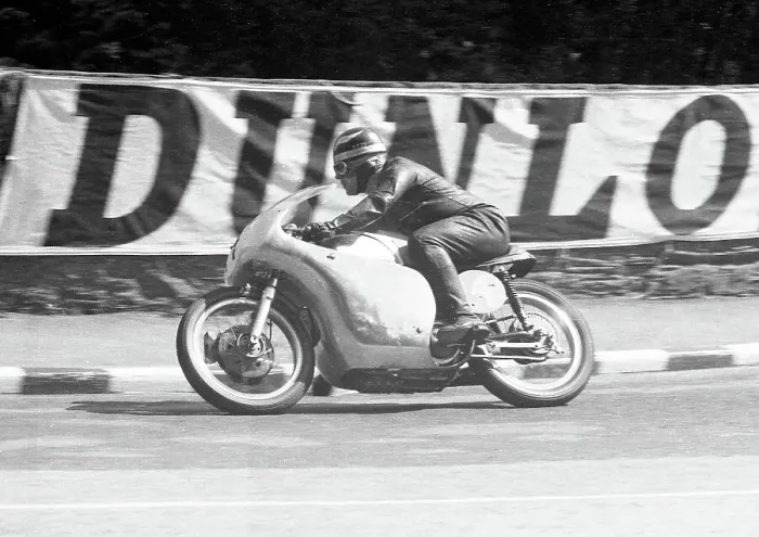 Framed Print : Alan Trow Norton 1959 Senior TT Framed Print : Alan Trow Norton 1959 Senior TT