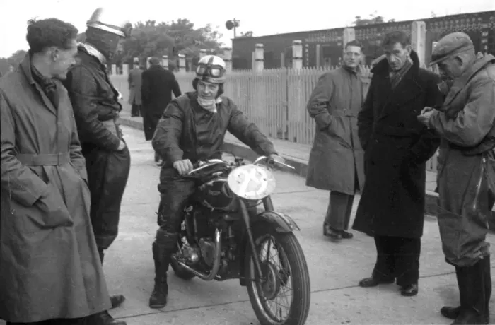Framed Print : Alan Westfield (Triumph) 1948 Junior Clubman TT