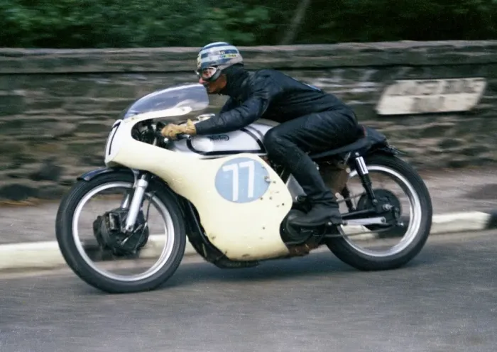 Framed Print : Albert Moule (Norton) 1965 Junior TT Framed Print : Albert Moule (Norton) 1965 Junior TT