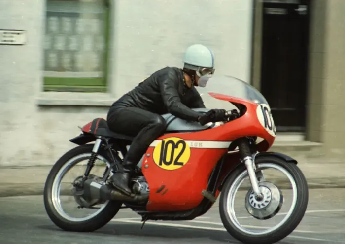 Framed Print : Albert Spooner (Norton) 1969 Senior TT Framed Print : Albert Spooner (Norton) 1969 Senior TT