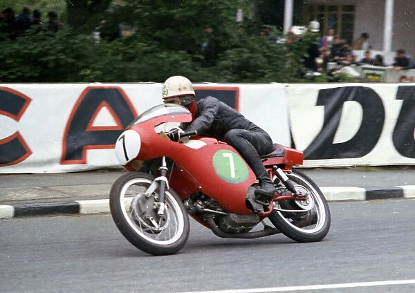 Alberto Pagani (Aermacchi) 1965 Lightweight TT
