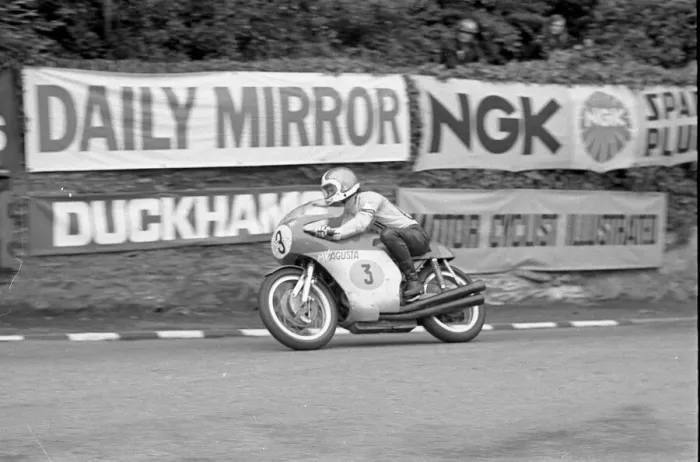 Framed Print : Alberto Pagani (MV) 1972 Senior TT