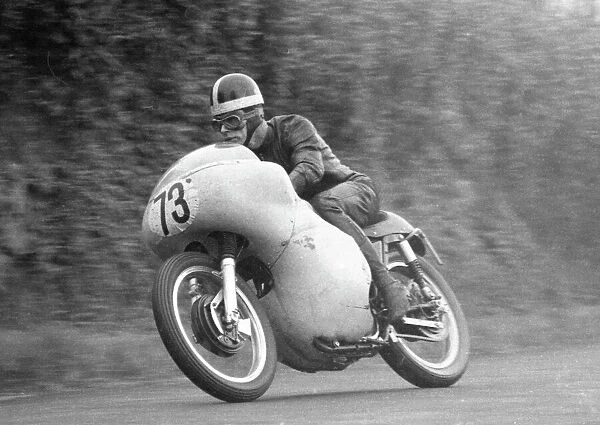 Alec Whiteside (Matchless) 1962 Senior Manx Grand Prix