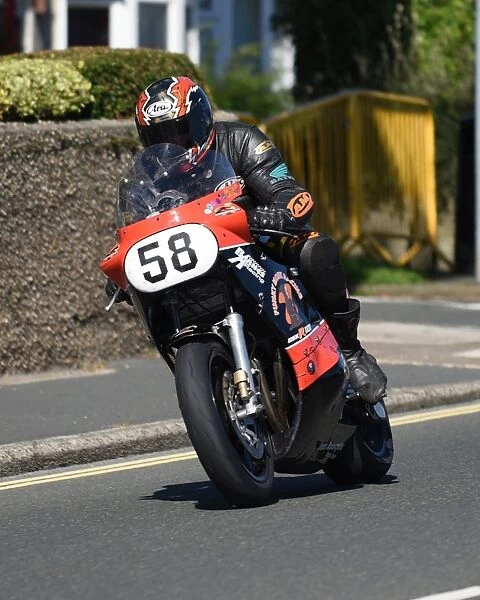 Alec Whitwell (Suzuki) 2016 Superbike Classic TT