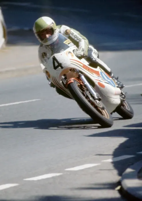 Framed Print : Alex George (Yamaha) 1975 Junior TT Framed Print : Alex George (Yamaha) 1975 Junior TT