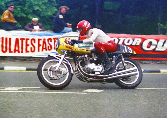 Framed Print : Alistair Copland (Benelli) 1977 Formula Two TT Framed Print : Alistair Copland (Benelli) 1977 Formula Two TT