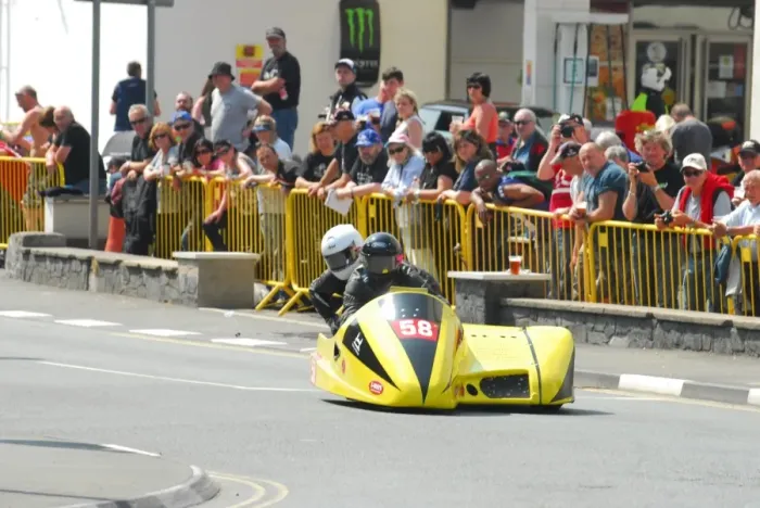 Framed Print : Alistair Hawkins & Ben McBride (Shelbourne) 2016 Sidecar 2 TT Framed Print : Alistair Hawkins & Ben McBride (Shelbourne) 2016 Sidecar 2 TT