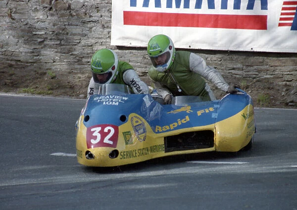 Alistair Lewis & William Annandale (Windle Kawasaki) 1993 Sidecar TT