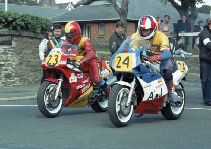 Framed Print : Allan McDonald (Honda) & Geoff Baldock (Yamaha) 1989 Senior Manx Grand Prix Framed Print : Allan McDonald (Honda) & Geoff Baldock (Yamaha) 1989 Senior Manx Grand Prix