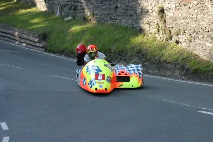 Framed Print : Allan Schofield & Mark Cox (Jacobs) 2003 Sidecar TT Framed Print : Allan Schofield & Mark Cox (Jacobs) 2003 Sidecar TT
