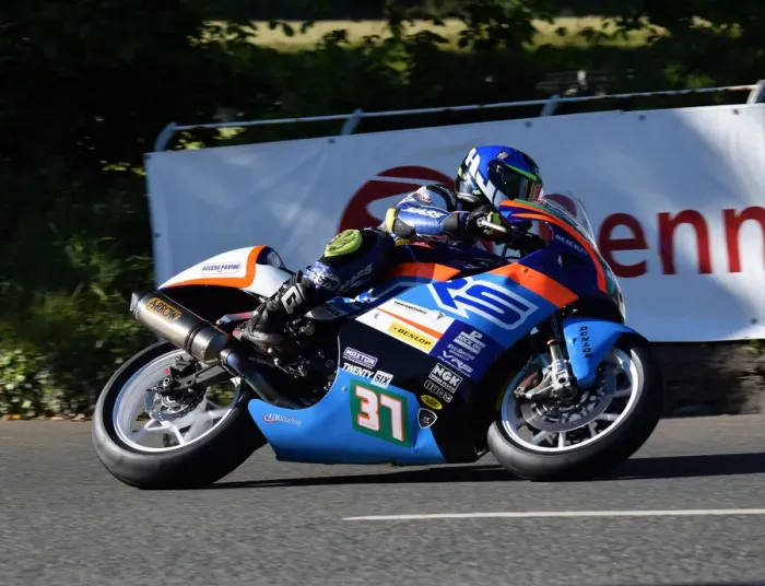 Framed Print : Allan Venter (Kawasaki) 2019 Lightweight TT Framed Print : Allan Venter (Kawasaki) 2019 Lightweight TT