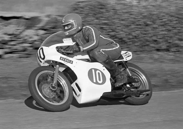 Framed Print : Allen Evans (Yamaha) 1979 Newcomers Manx Grand Prix Framed Print : Allen Evans (Yamaha) 1979 Newcomers Manx Grand Prix