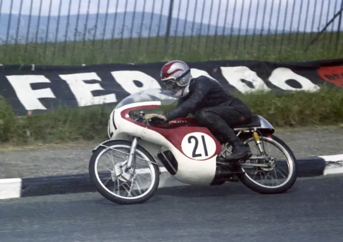 Framed Print : Allen Hutchings (Tohatsu) 1967 50cc TT
