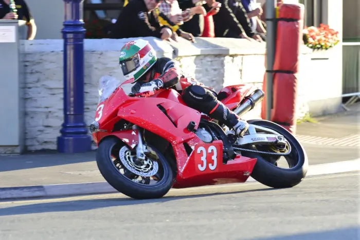 Framed Print : Alun Thomas (Honda) 2014 Newcomers A Manx Grand Prix Framed Print : Alun Thomas (Honda) 2014 Newcomers A Manx Grand Prix