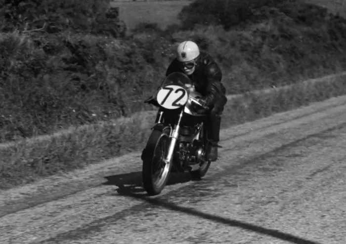 Framed Print : Bill Anderson (Norton) 1957 Junior Manx Grand Prix Framed Print : Bill Anderson (Norton) 1957 Junior Manx Grand Prix