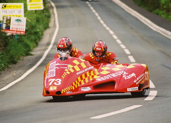 Andrew Couper & Alan Robertson (Baker Yamaha) 2004 Sidecar TT