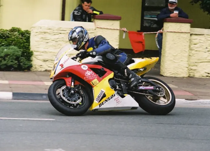 Framed Print : Andrew Marsden (Yamaha) 2004 Senior TT Framed Print : Andrew Marsden (Yamaha) 2004 Senior TT
