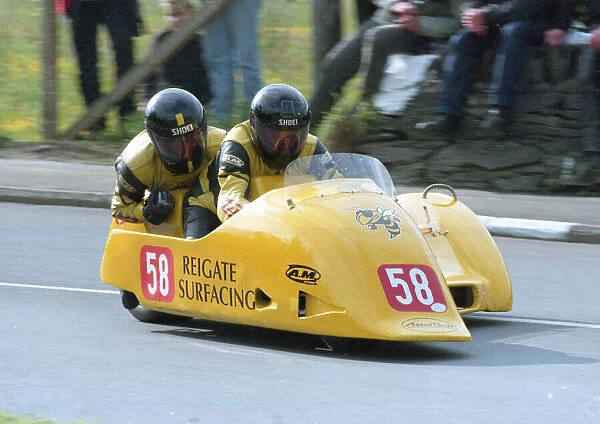 Andy Brown & John Dowling (Ireson Honda) 2000 Sidecar TT