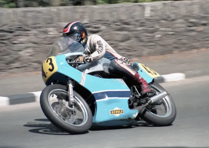 Framed Print : Andy Cooper (Spondon Yamaha) 1985 Senior TT Framed Print : Andy Cooper (Spondon Yamaha) 1985 Senior TT