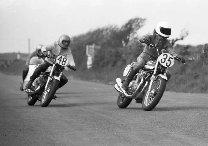 Framed Print : Andy Dubost & Kenny Harrison (Kawasaki) 1975 Jurby Road Framed Print : Andy Dubost & Kenny Harrison (Kawasaki) 1975 Jurby Road