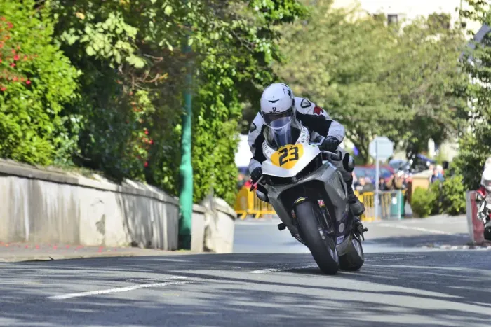Framed Print : Andy Fenton (Suzuki) 2014 Senior Manx Grand Prix