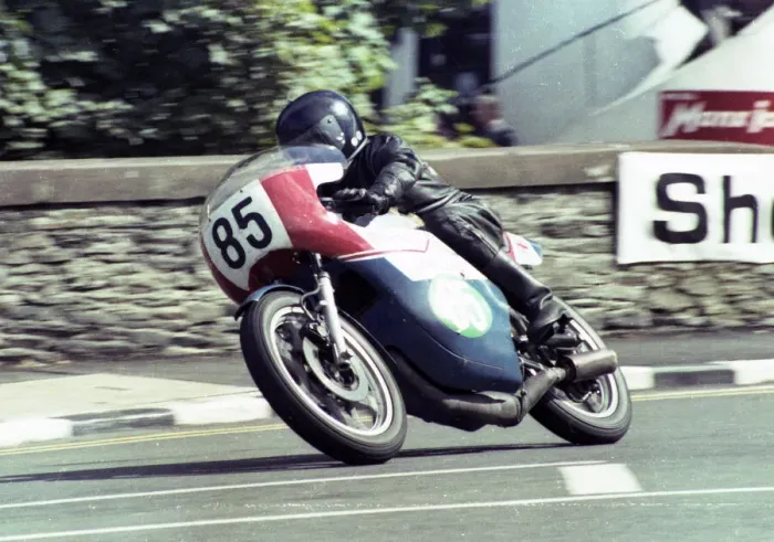 Framed Print : Andy Francis (Marshalls Cotton) 1978 Lightweight Manx Grand Prix