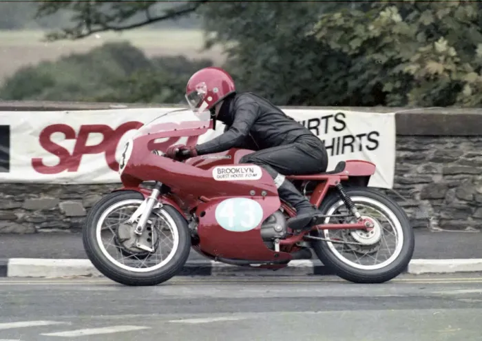 Framed Print : Andy Gourlay (Aermacchi) 1978 Junior Manx Grand Prix Framed Print : Andy Gourlay (Aermacchi) 1978 Junior Manx Grand Prix