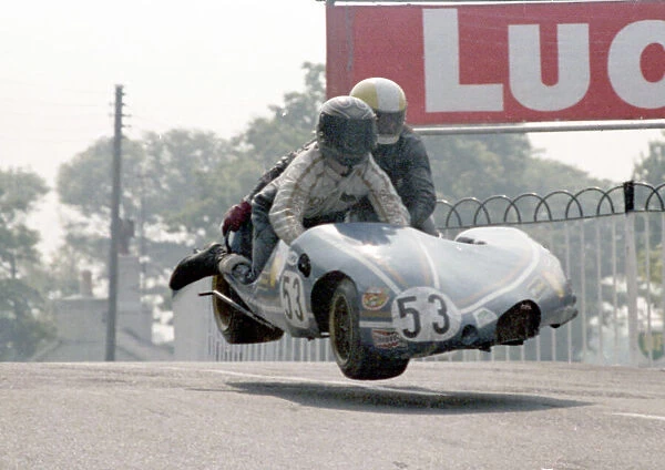 Andy Jackson & Tim Court (Yamaha) 1978 Sidecar TT