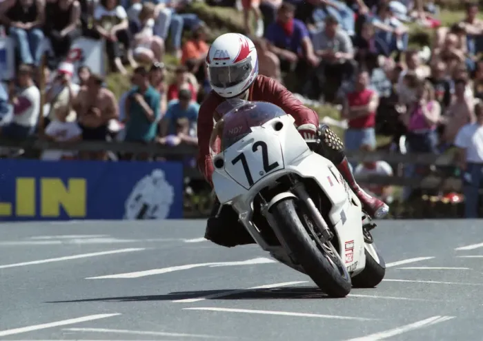 Framed Print : Andy Jessopp (Yamaha) 1993 Senior TT Framed Print : Andy Jessopp (Yamaha) 1993 Senior TT