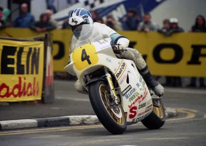 Framed Print : Andy McGladdery (Suzuki) 1987 Senior TT Framed Print : Andy McGladdery (Suzuki) 1987 Senior TT