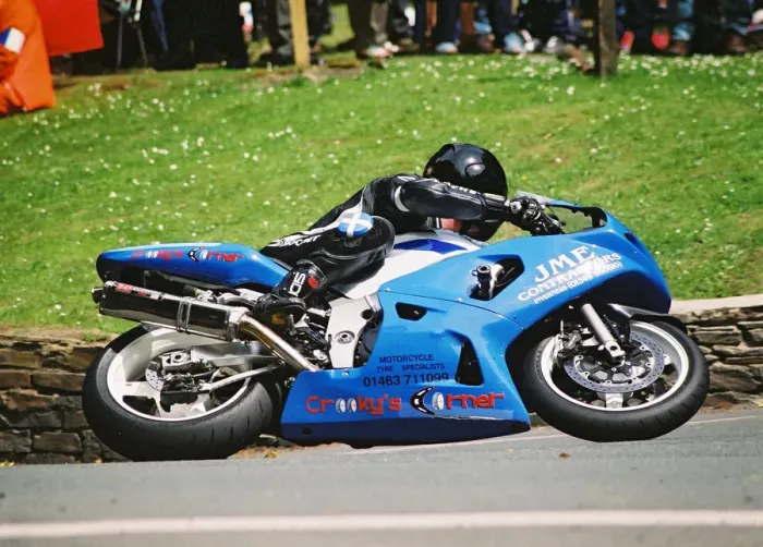 Framed Print : Andy Wallace (Suzuki) 2004 Junior 600 TT Framed Print : Andy Wallace (Suzuki) 2004 Junior 600 TT