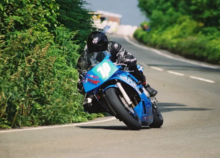 Framed Print : Andy Wallace (Yamaha) 2004 Lightweight 400 TT Framed Print : Andy Wallace (Yamaha) 2004 Lightweight 400 TT