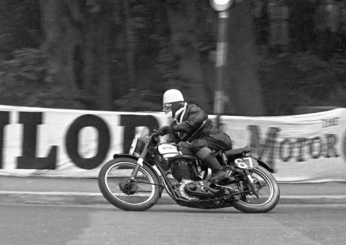 Framed Print : Angus Herbert (Norton) 1950 Senior Clubman TT Framed Print : Angus Herbert (Norton) 1950 Senior Clubman TT