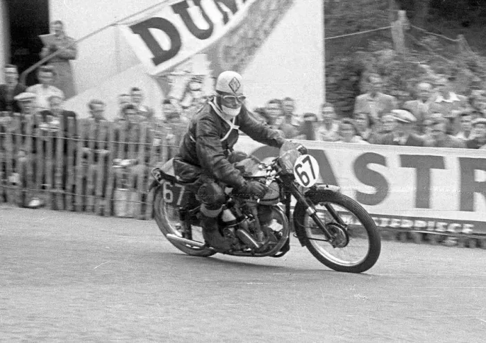 Framed Print : Angus Herbert (Norton) 1950 Senior Clubman TT Framed Print : Angus Herbert (Norton) 1950 Senior Clubman TT