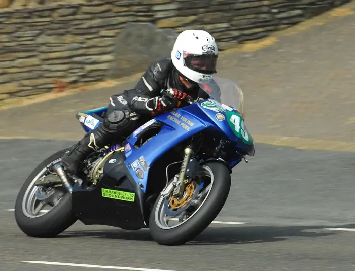 Framed Print : Anthony Redmond (Kawasaki) 2016 Lightweight TT Framed Print : Anthony Redmond (Kawasaki) 2016 Lightweight TT
