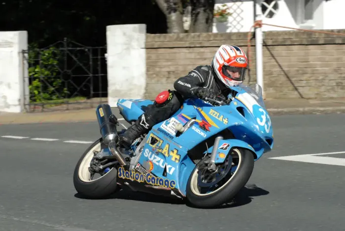 Framed Print : Anthony Redmond (Suzuki) 2010 Junior Manx Grand Prix Framed Print : Anthony Redmond (Suzuki) 2010 Junior Manx Grand Prix