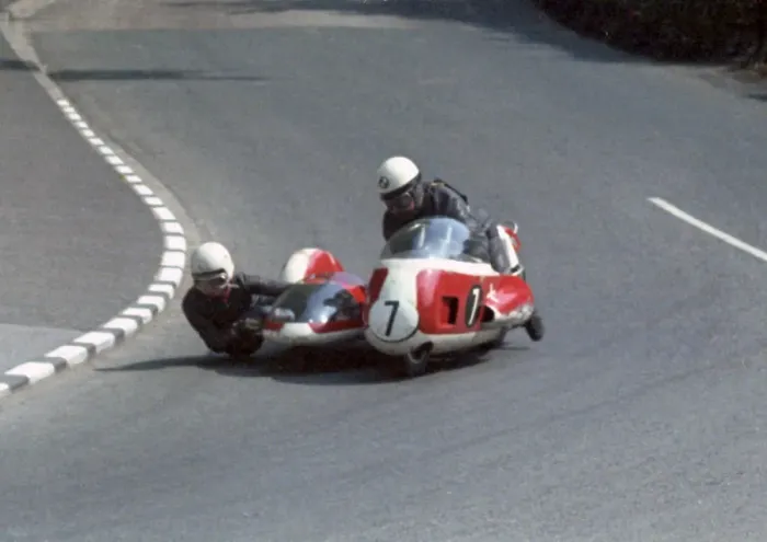 Framed Print : Arsenius Butscher & Aga Nuemann (BMW) 1967 Sidecar TT Framed Print : Arsenius Butscher & Aga Nuemann (BMW) 1967 Sidecar TT