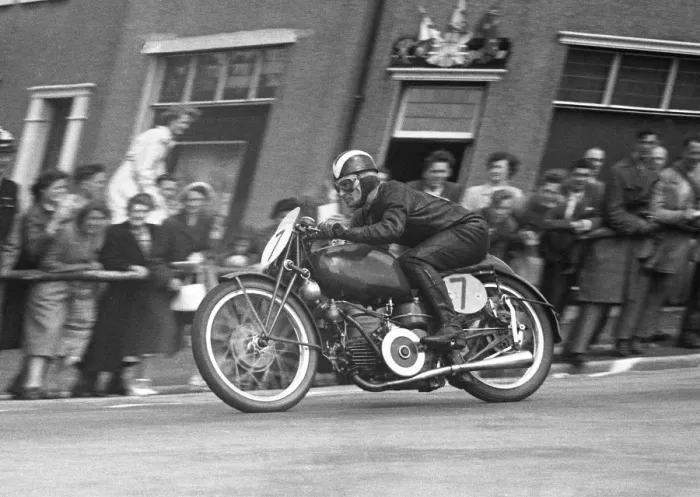 Framed Print : Arthur Wheeler (Guzzi) 1953 Lightweight TT Framed Print : Arthur Wheeler (Guzzi) 1953 Lightweight TT