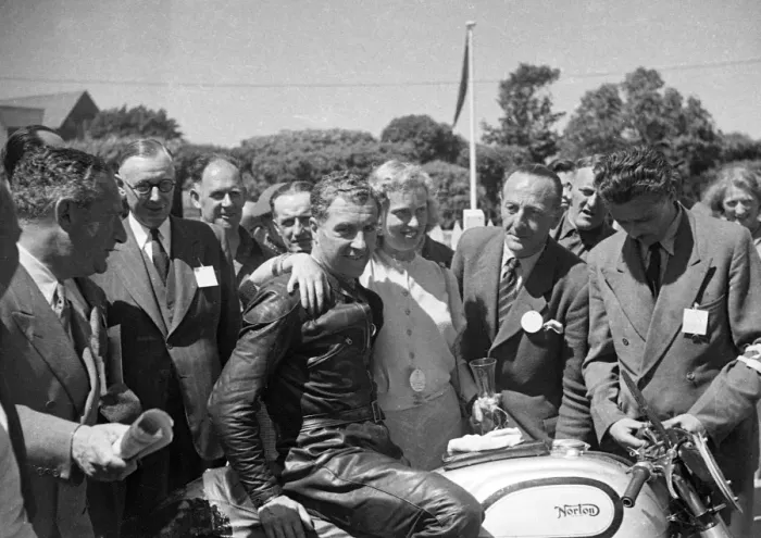 Framed Print : Artie Bell (Norton) 1950 Senior TT Framed Print : Artie Bell (Norton) 1950 Senior TT