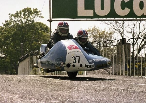 Artie Oates & Edda Oates (Inglewood Kawasaki) 1979 Sidecar TT