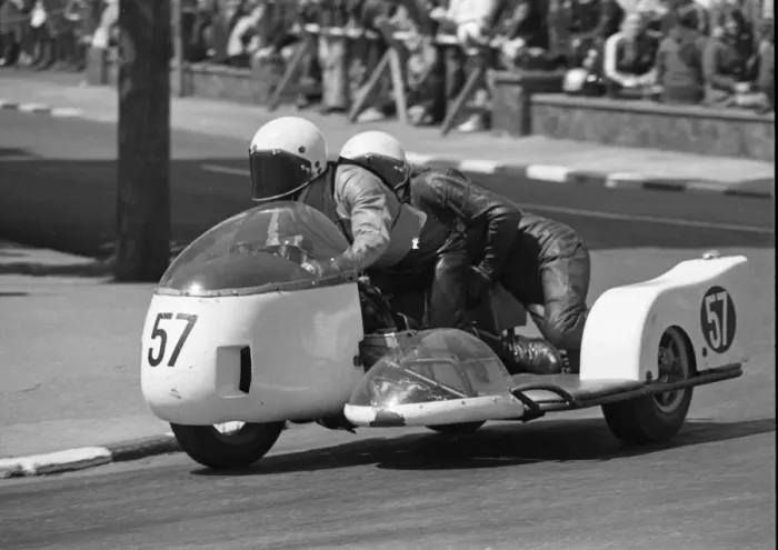 Framed Print : Artie Oates & Edda Oates (SG BSA) 1975 500 Sidecar TT Framed Print : Artie Oates & Edda Oates (SG BSA) 1975 500 Sidecar TT