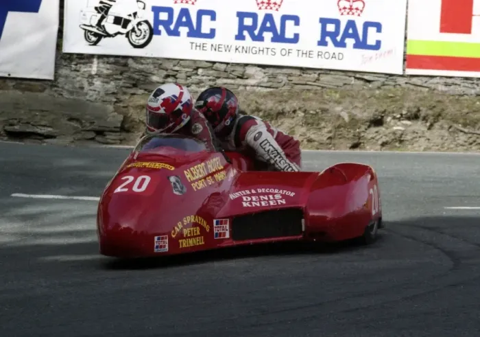 Framed Print : Artie Oates & Robert Fargher (Kawasaki) 1993 Sidecar TT Framed Print : Artie Oates & Robert Fargher (Kawasaki) 1993 Sidecar TT