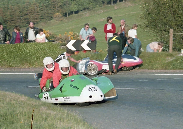Asger Neilsen & Johnny Andersen (JME Yamaha) 1982 Sidecar TT