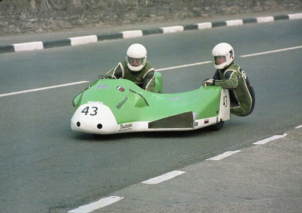 Asger Nielsen & Johnny Andersen (JME Yamaha) 1982 Sidecar TT