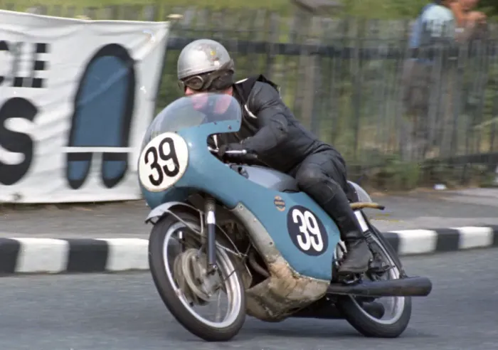 Framed Print : Bill Barker (Honda) 1970 Ultra Lightweight TT Framed Print : Bill Barker (Honda) 1970 Ultra Lightweight TT