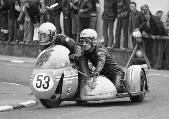 Framed Print : Barrie Moran & Ken Moran (Moran Norton) 1974 750 Sidecar TT Framed Print : Barrie Moran & Ken Moran (Moran Norton) 1974 750 Sidecar TT